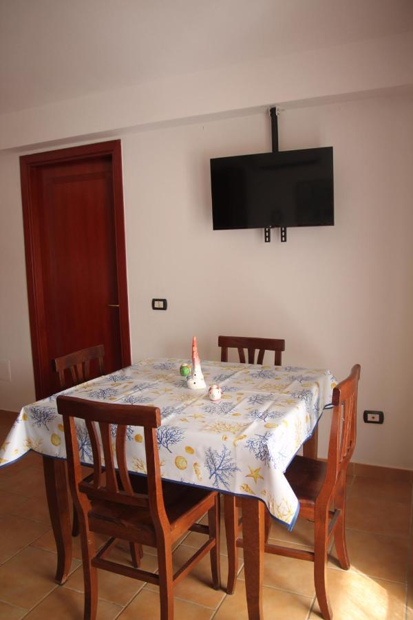 Magibac Due - Casa Vicino Aeroporto E Mater Olbia Apartamento Exterior foto
